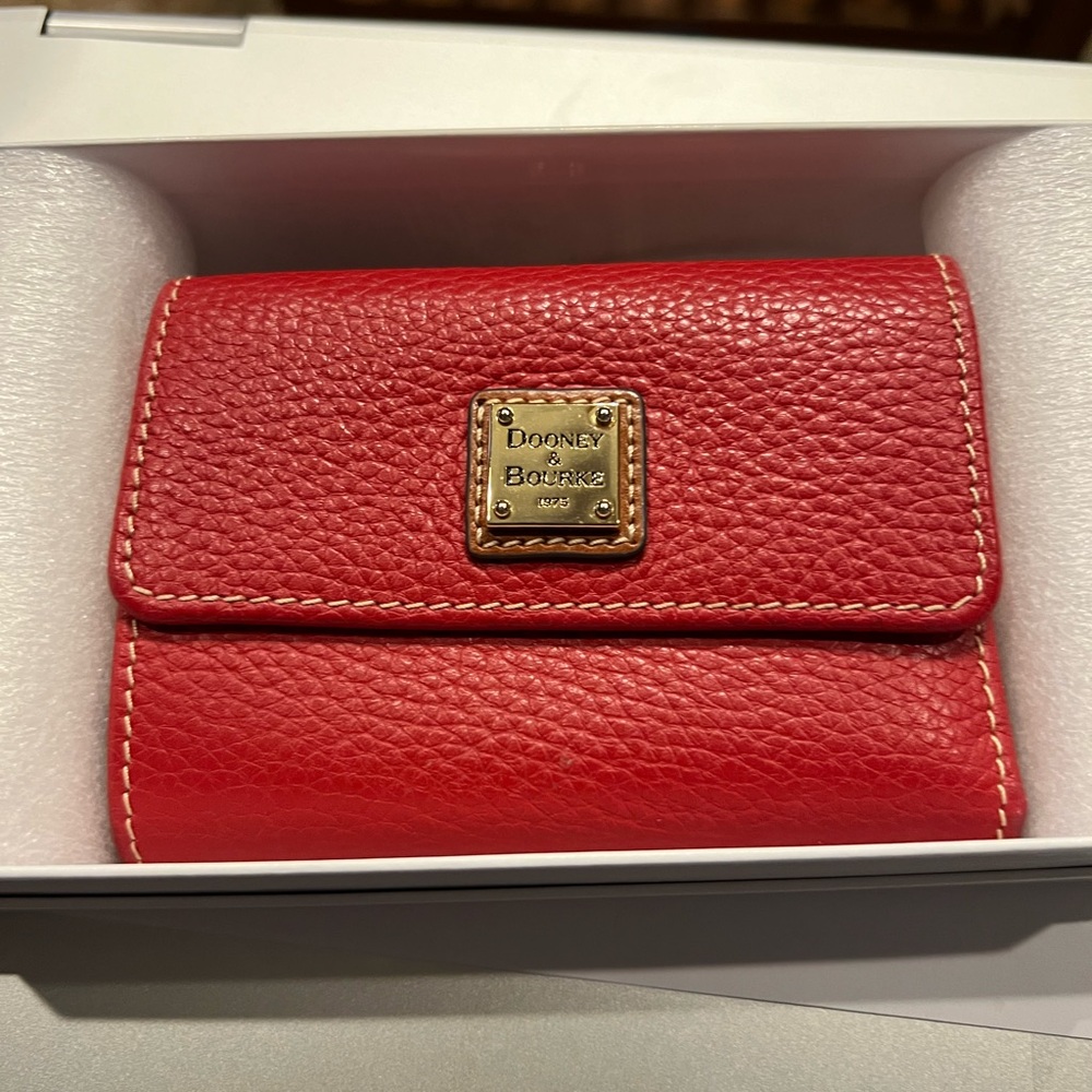 Ladies wallet. Dooney and Bourke
